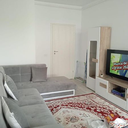 Deluxe 2 Bedroom Apartment With Balcony And Private Parking Bragadiru ภายนอก รูปภาพ