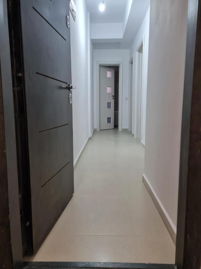 Deluxe 2 Bedroom Apartment With Balcony And Private Parking Bragadiru ภายนอก รูปภาพ