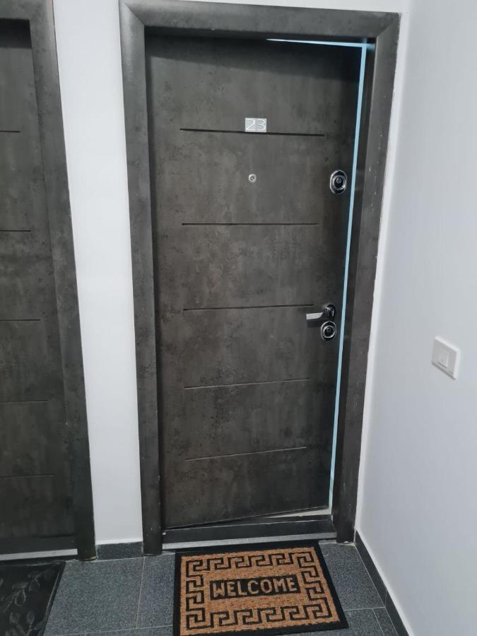 Deluxe 2 Bedroom Apartment With Balcony And Private Parking Bragadiru ภายนอก รูปภาพ