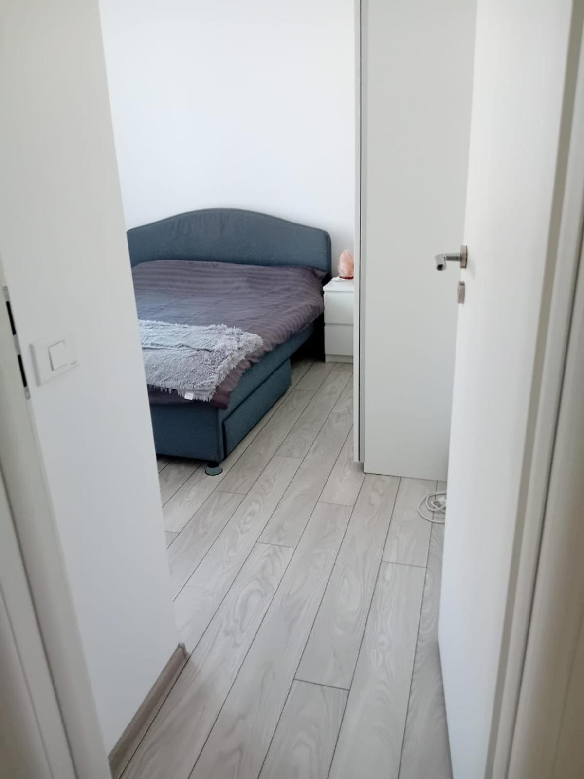 Deluxe 2 Bedroom Apartment With Balcony And Private Parking Bragadiru ภายนอก รูปภาพ